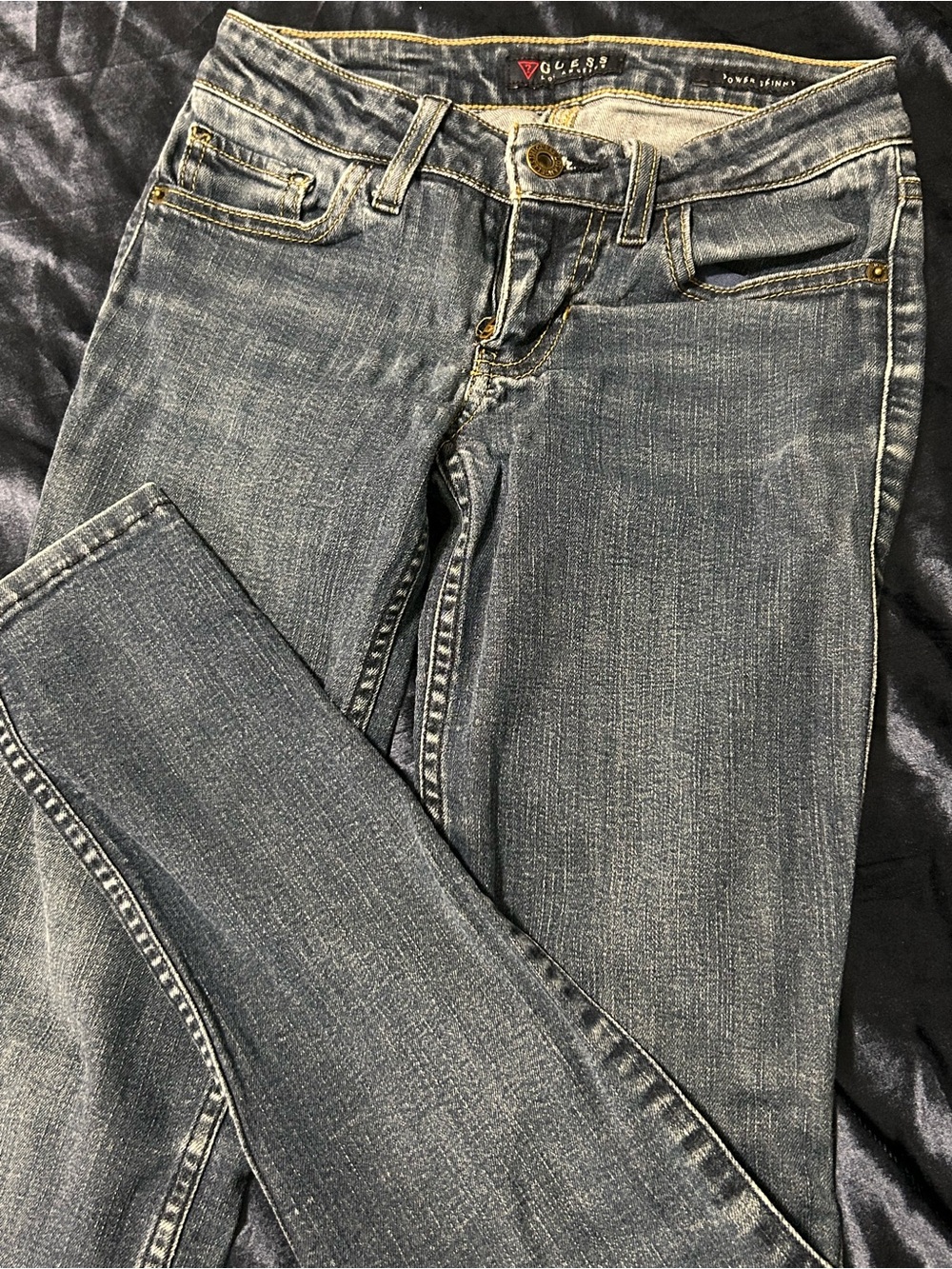 GUESS Skinny low rise jeans